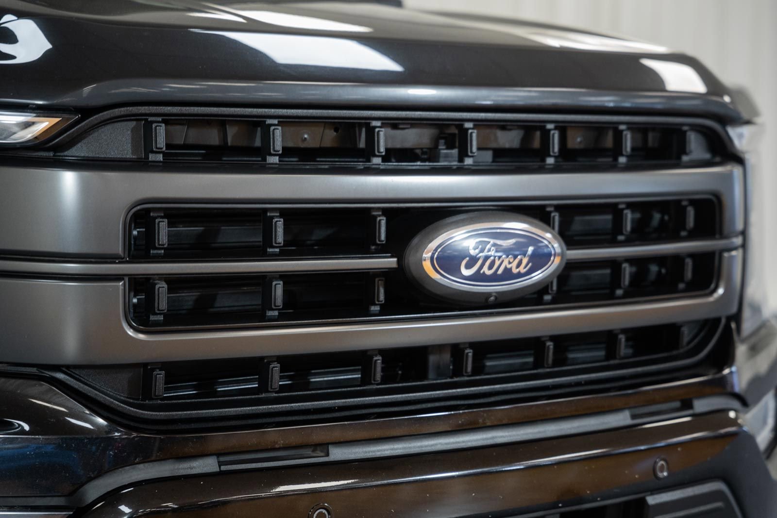 Certified 2023 Ford F150 Lariat w/ Equipment Group 502A High AWD/4WD image 13
