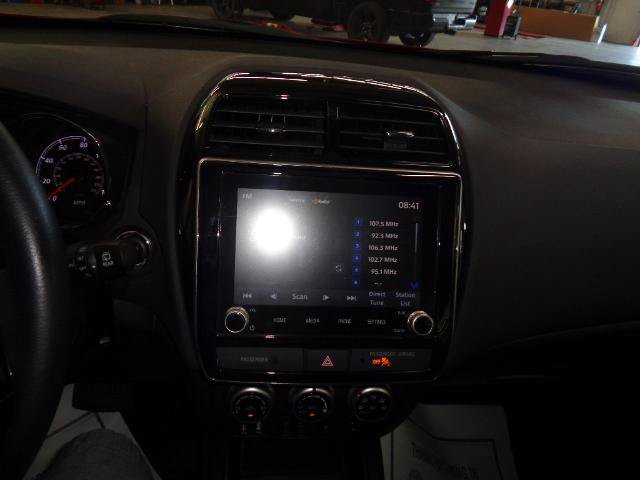 Used 2025 Mitsubishi Outlander Sport SE AWD/4WD image 10