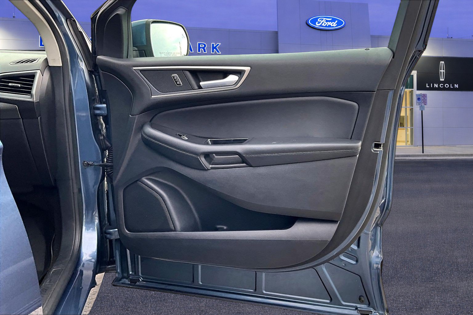 Certified 2019 Ford Edge SEL w/ Equipment Group 201A AWD/4WD image 28