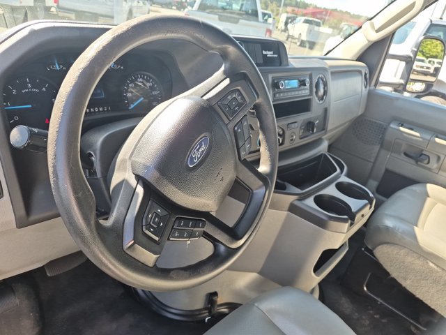 Certified 2022 Ford E-350 and Econoline 350 Super Duty w/ Power Windows & Locks Group RWD image 17