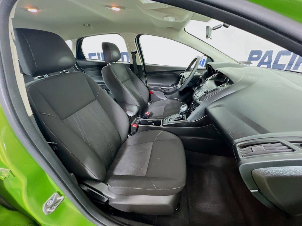 Certified 2018 Ford Focus SE w/ Cold Weather Package image 30