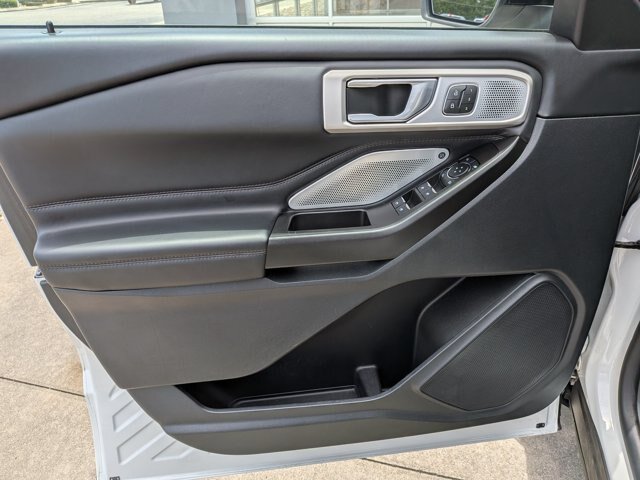 Certified 2020 Ford Explorer Platinum w/ Premium Technology Package AWD/4WD image 12