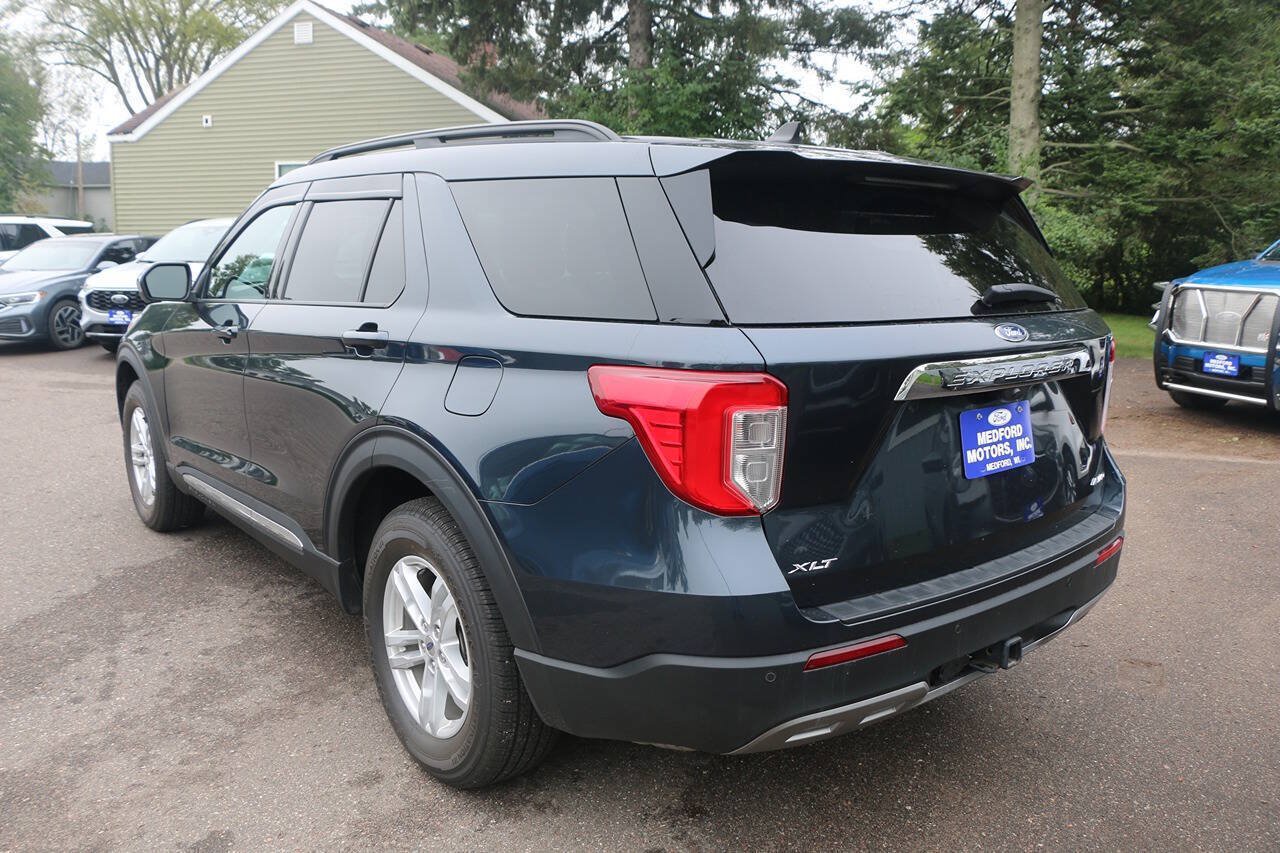 Certified 2023 Ford Explorer XLT w/ Equipment Group 202A AWD/4WD image 3