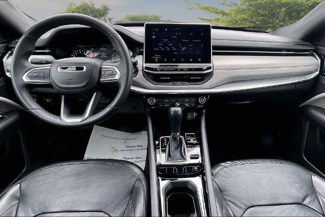 Used 2023 Jeep Compass Limited image 15