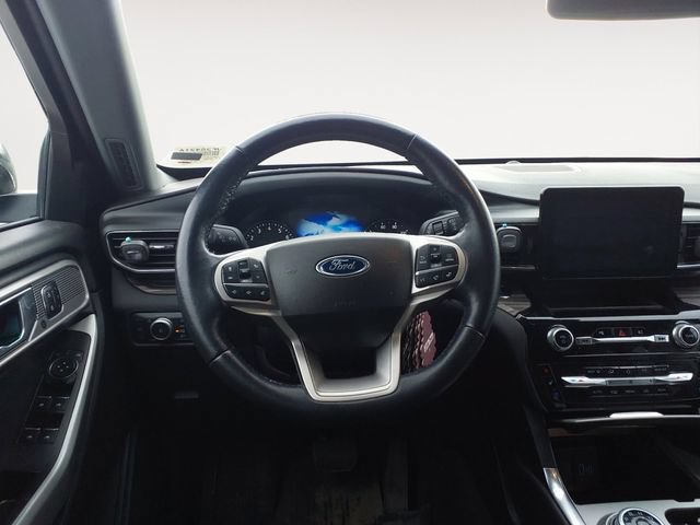 Certified 2022 Ford Explorer Limited w/ Equipment Group 301A AWD/4WD image 12