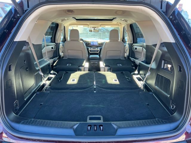 Certified 2022 Ford Explorer XLT w/ Equipment Group 202A image 30