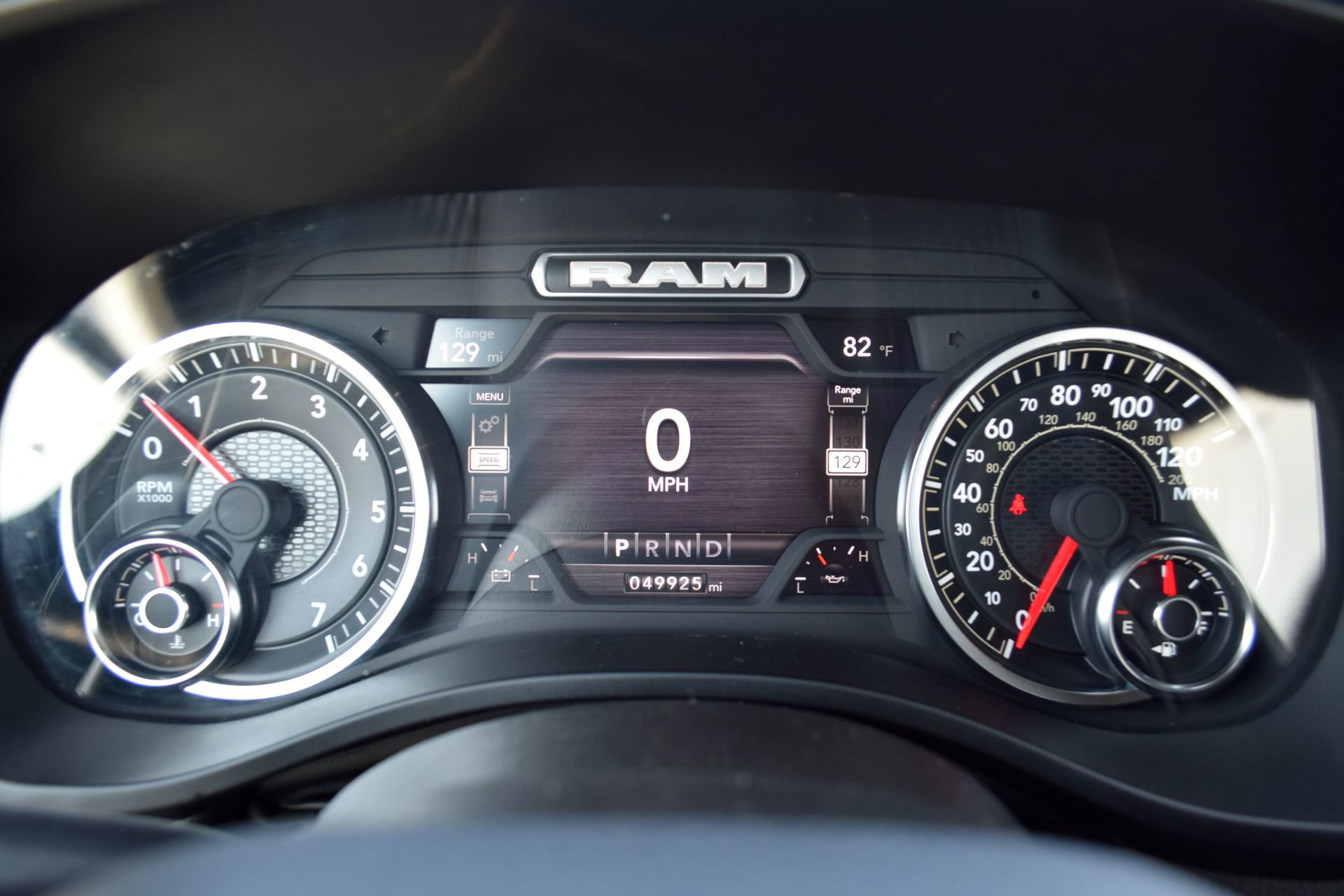 Used 2024 RAM 1500 Laramie image 12