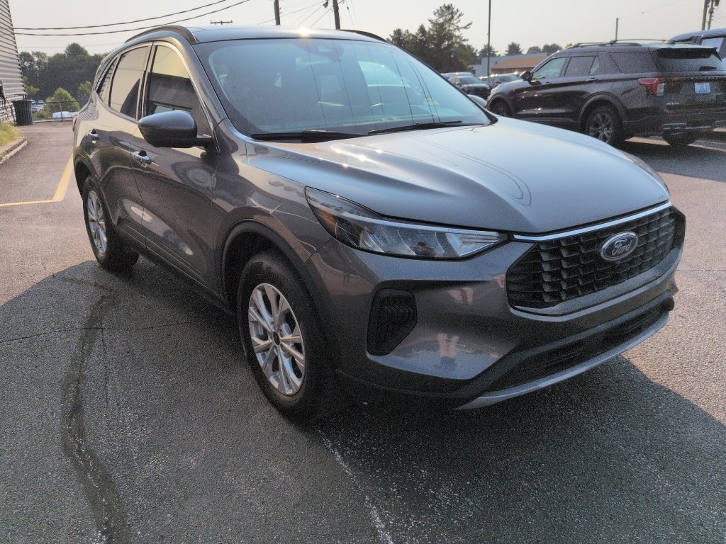 Certified 2024 Ford Escape Active w/ Tech Pack #2 AWD/4WD image 2