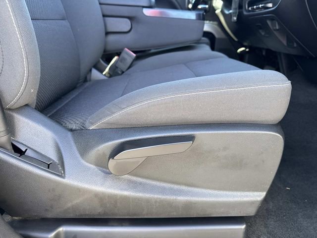 Used 2018 Chevrolet Silverado 1500 LT w/ Texas Edition image 11