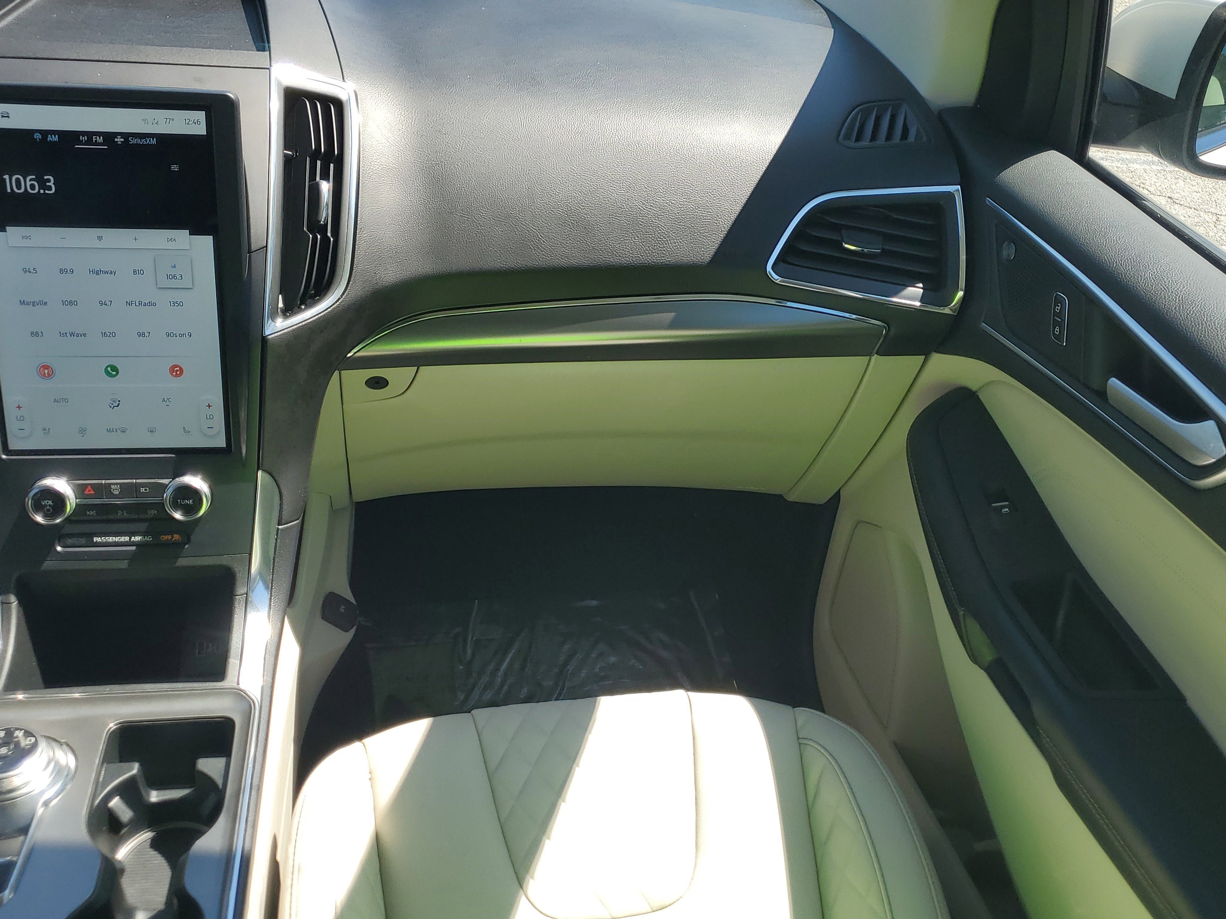 Certified 2023 Ford Edge Titanium w/ Class II Trailer Tow Package image 17