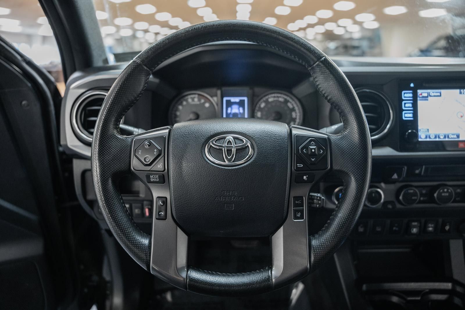Used 2019 Toyota Tacoma TRD Sport image 31