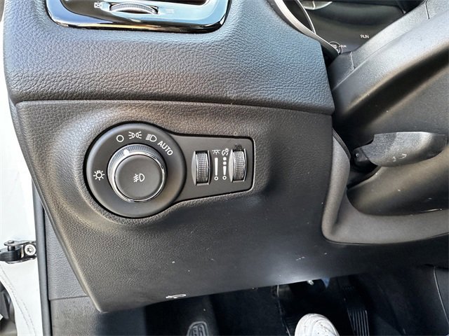 Used 2020 Jeep Compass Latitude image 29