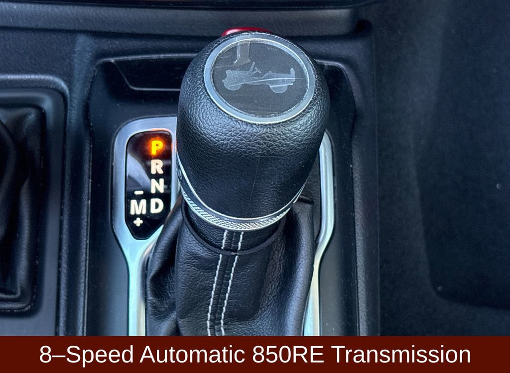 Used 2022 Jeep Wrangler Unlimited Sahara w/ Cold Weather Group AWD/4WD image 11