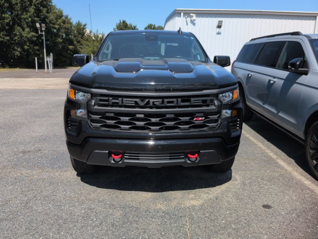 Used 2024 Chevrolet Silverado 1500 Custom Trail Boss AWD/4WD image 3