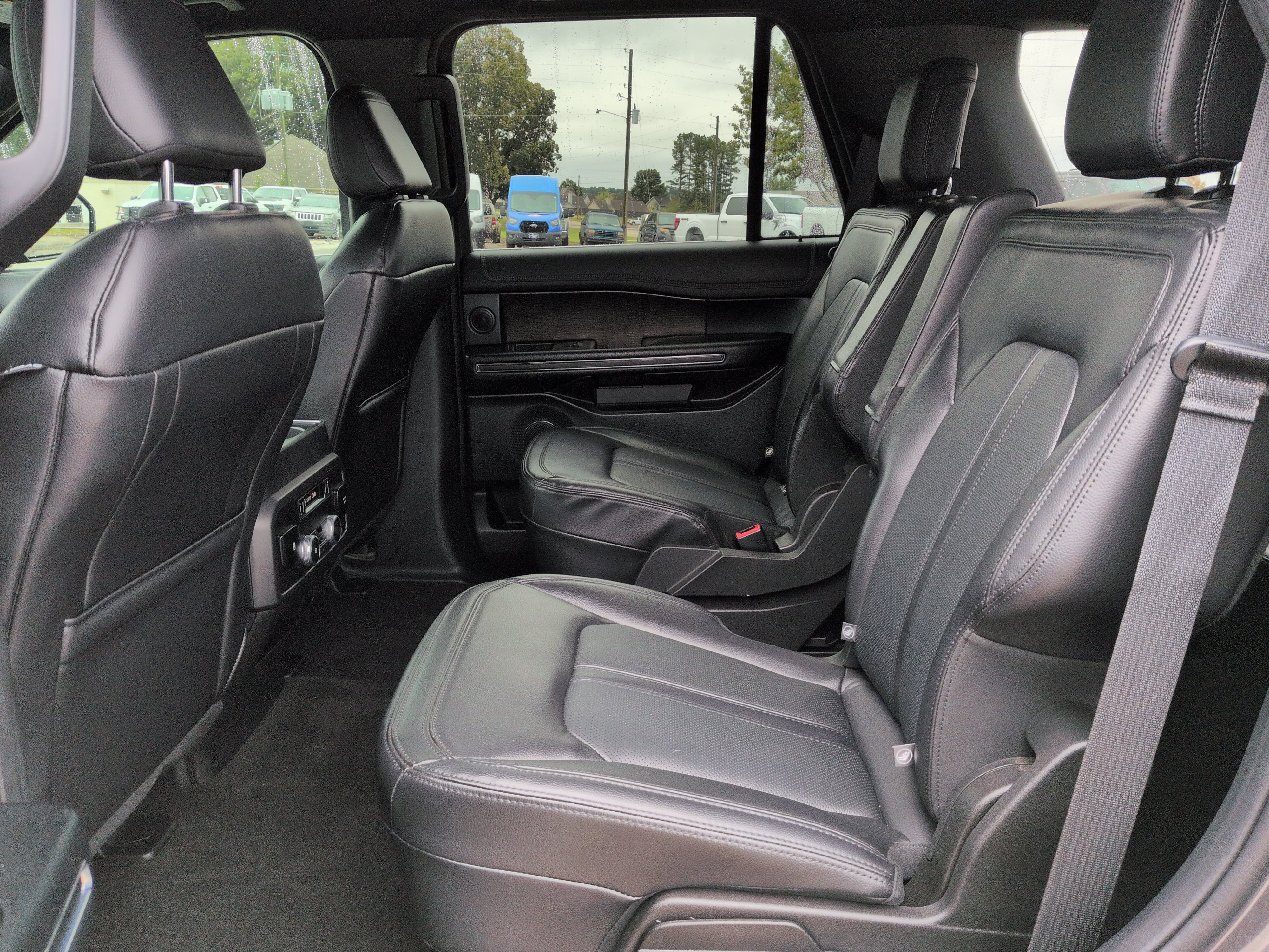 Certified 2021 Ford Expedition Limited RWD image 12