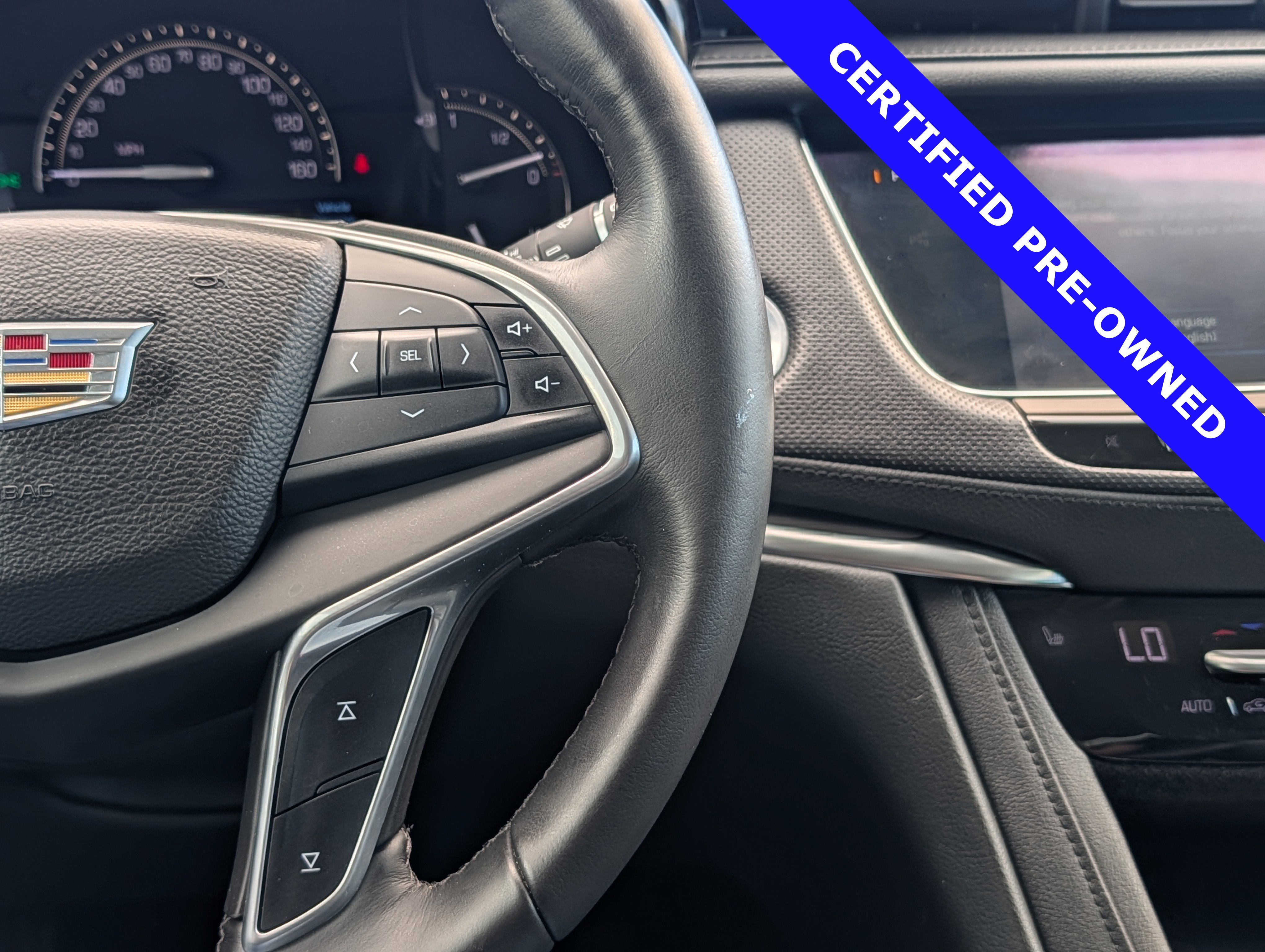 Used 2017 Cadillac XT5 Luxury w/ Driver Awareness Package FWD image 27