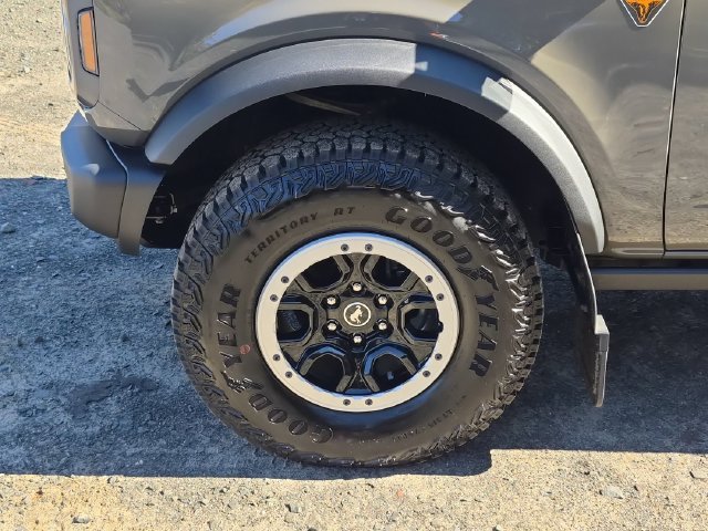 Certified 2025 Ford Bronco Badlands w/ Sasquatch Package AWD/4WD image 10