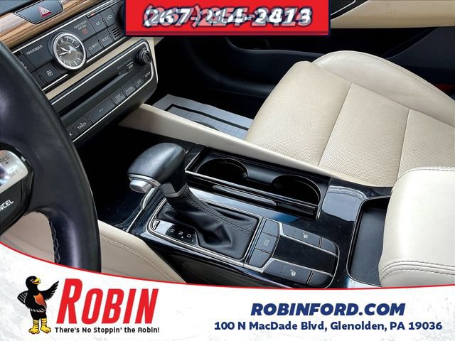 Used 2017 Kia Cadenza Premium w/ Luxury Package FWD image 18