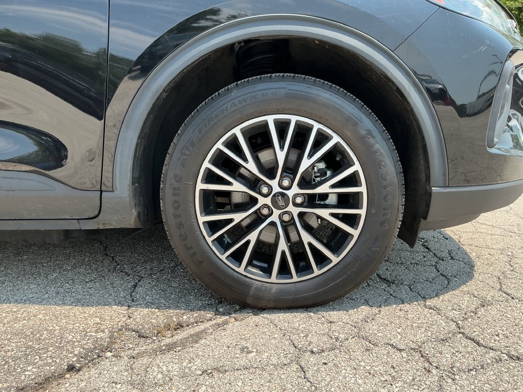 Certified 2023 Ford Escape SE FWD image 12