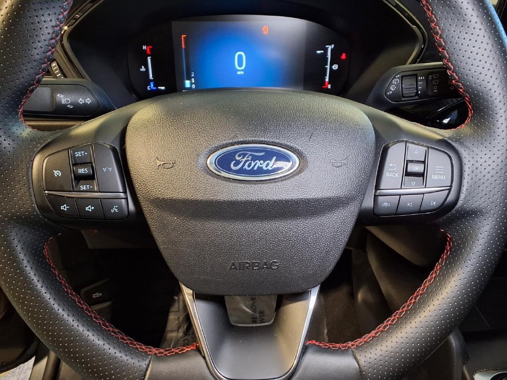 Certified 2025 Ford Escape ST-Line FWD image 11