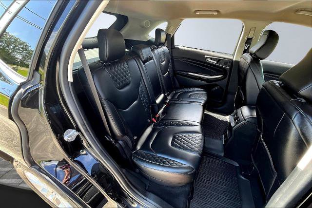 Certified 2024 Ford Edge Titanium w/ Class II Trailer Tow Package image 27
