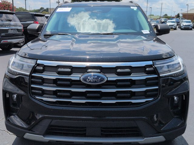 Certified 2025 Ford Explorer Active w/ Active Comfort Package AWD/4WD image 9