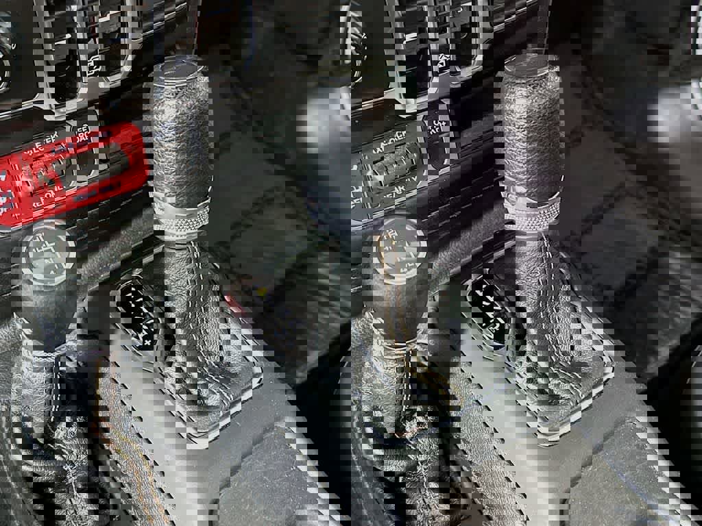 Used 2023 Jeep Gladiator Mojave w/ Dual Top Group image 22