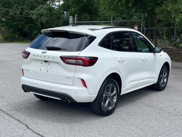 Certified 2024 Ford Escape ST-Line w/ Tech Pack #1 AWD/4WD image 3