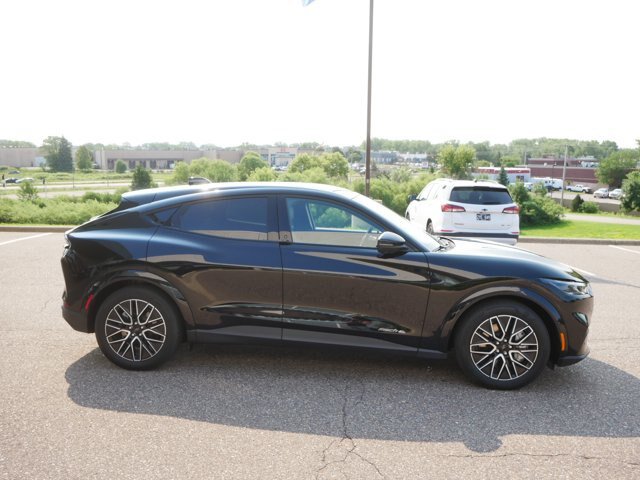 Certified 2025 Ford Mustang Mach-E Premium AWD/4WD image 4