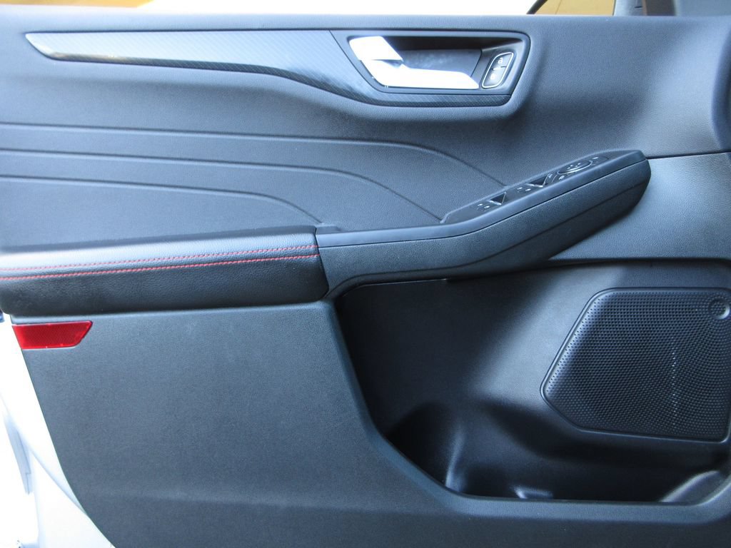Certified 2023 Ford Escape ST-Line FWD image 9