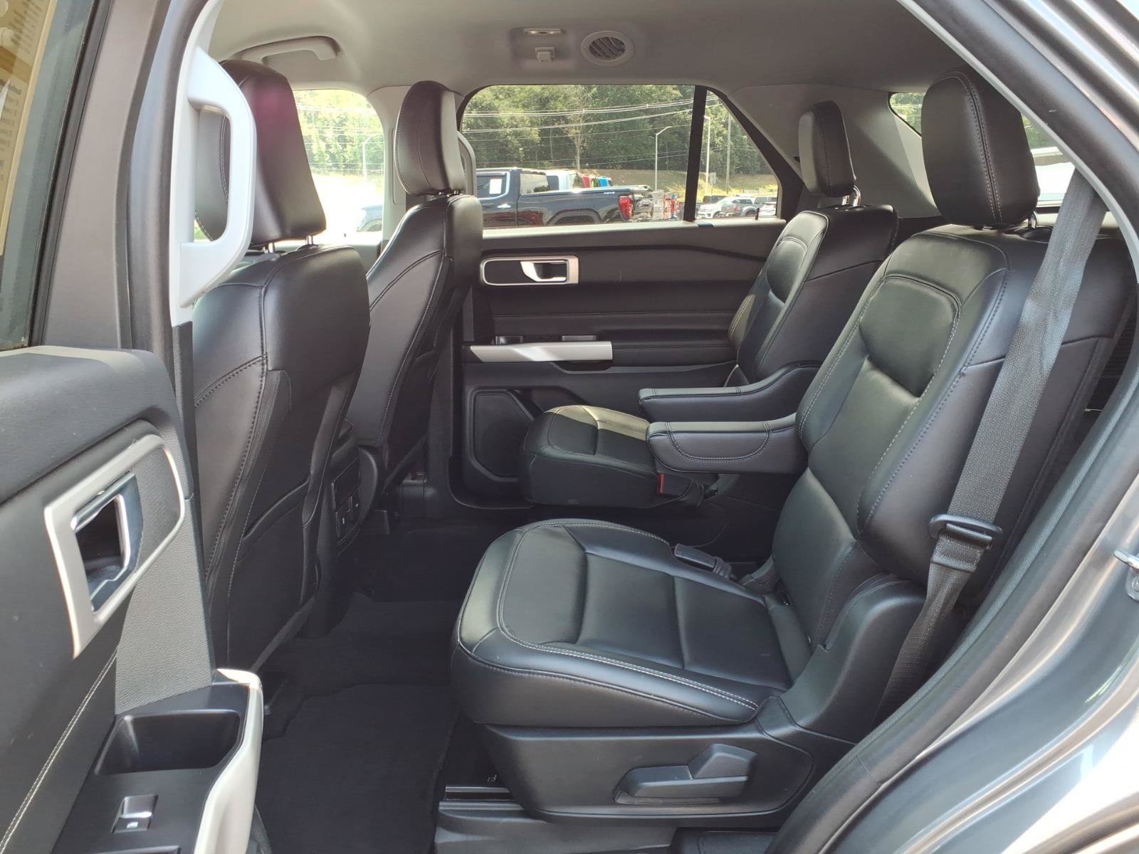 Certified 2024 Ford Explorer XLT w/ Equipment Group 202A AWD/4WD image 14