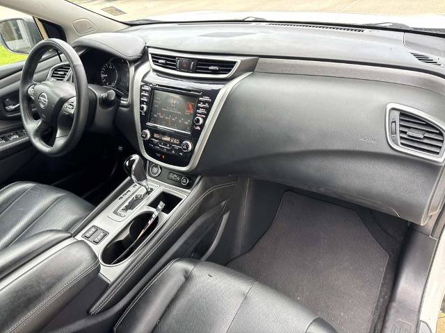 Used 2020 Nissan Murano SL w/ Moonroof Package FWD image 17