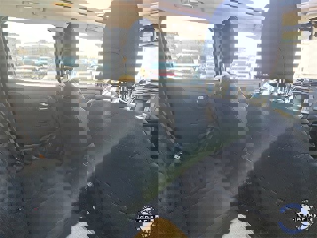 Used 2019 Jeep Renegade Latitude w/ Cold Weather Group image 27