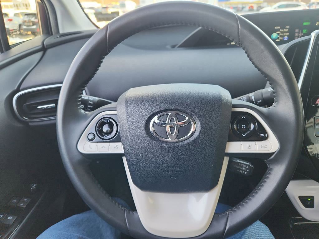 Used 2017 Toyota Prius Prime Premium image 13