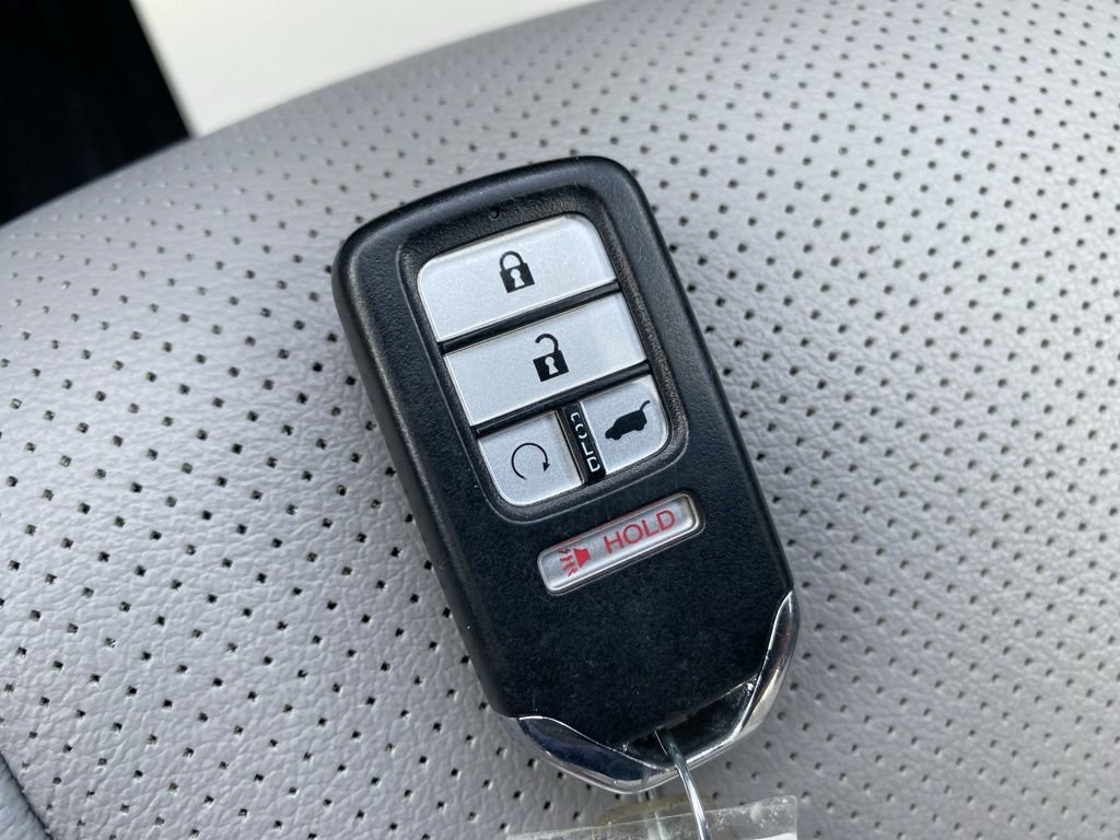 Used 2022 Honda Pilot Elite image 37