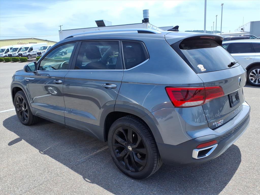 Used 2022 Volkswagen Taos SE AWD/4WD image 5