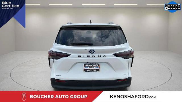 Used 2025 Toyota Sienna XLE FWD image 6