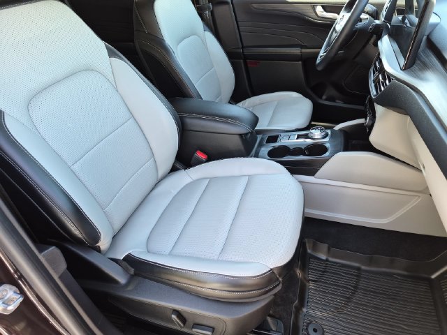 Certified 2023 Ford Escape Platinum AWD/4WD image 21