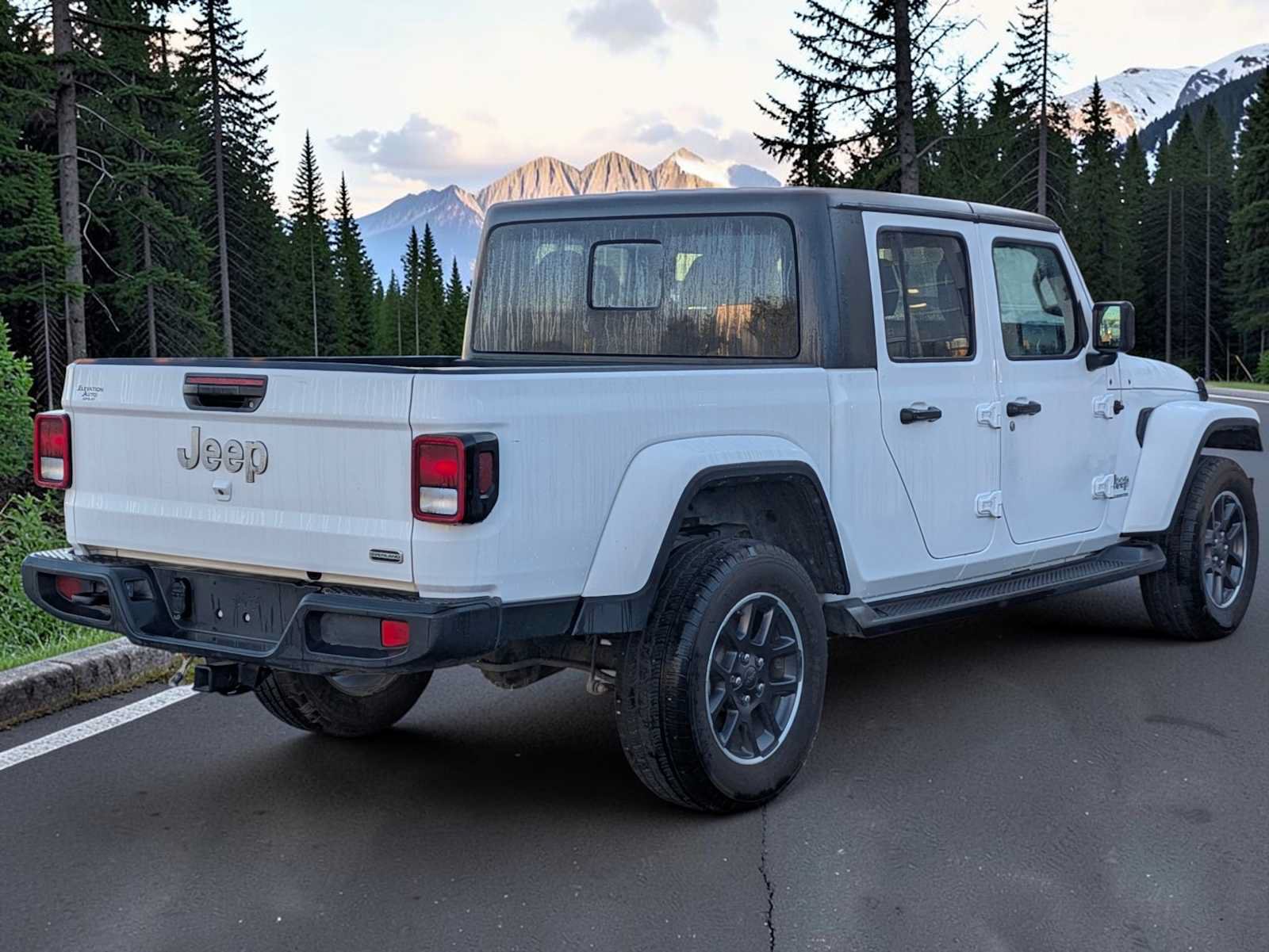 Used 2023 Jeep Gladiator Overland w/ Popular Equipment Package AWD/4WD image 5