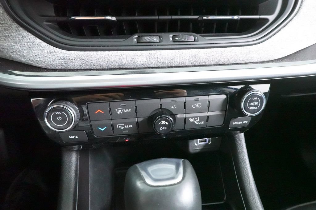 Used 2022 Jeep Compass Latitude image 14