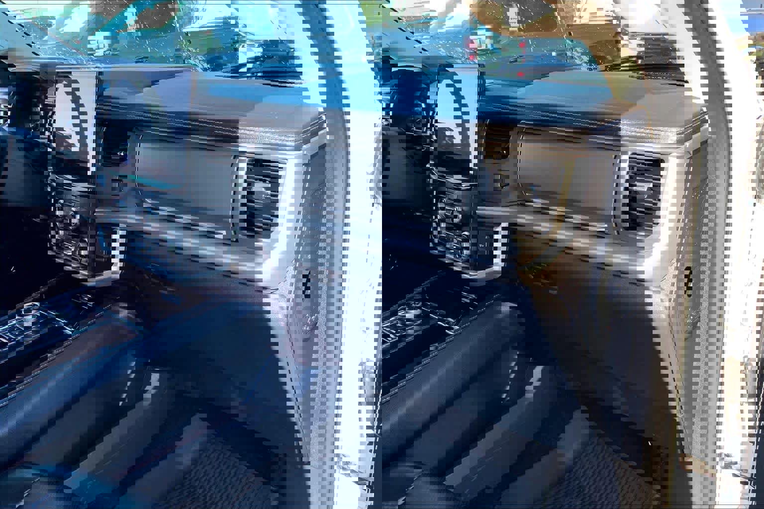 Certified 2023 Ford Expedition Max XLT image 16