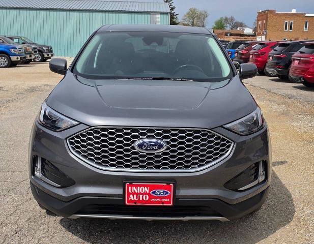 Certified 2024 Ford Edge SEL w/ Convenience Package AWD/4WD image 3