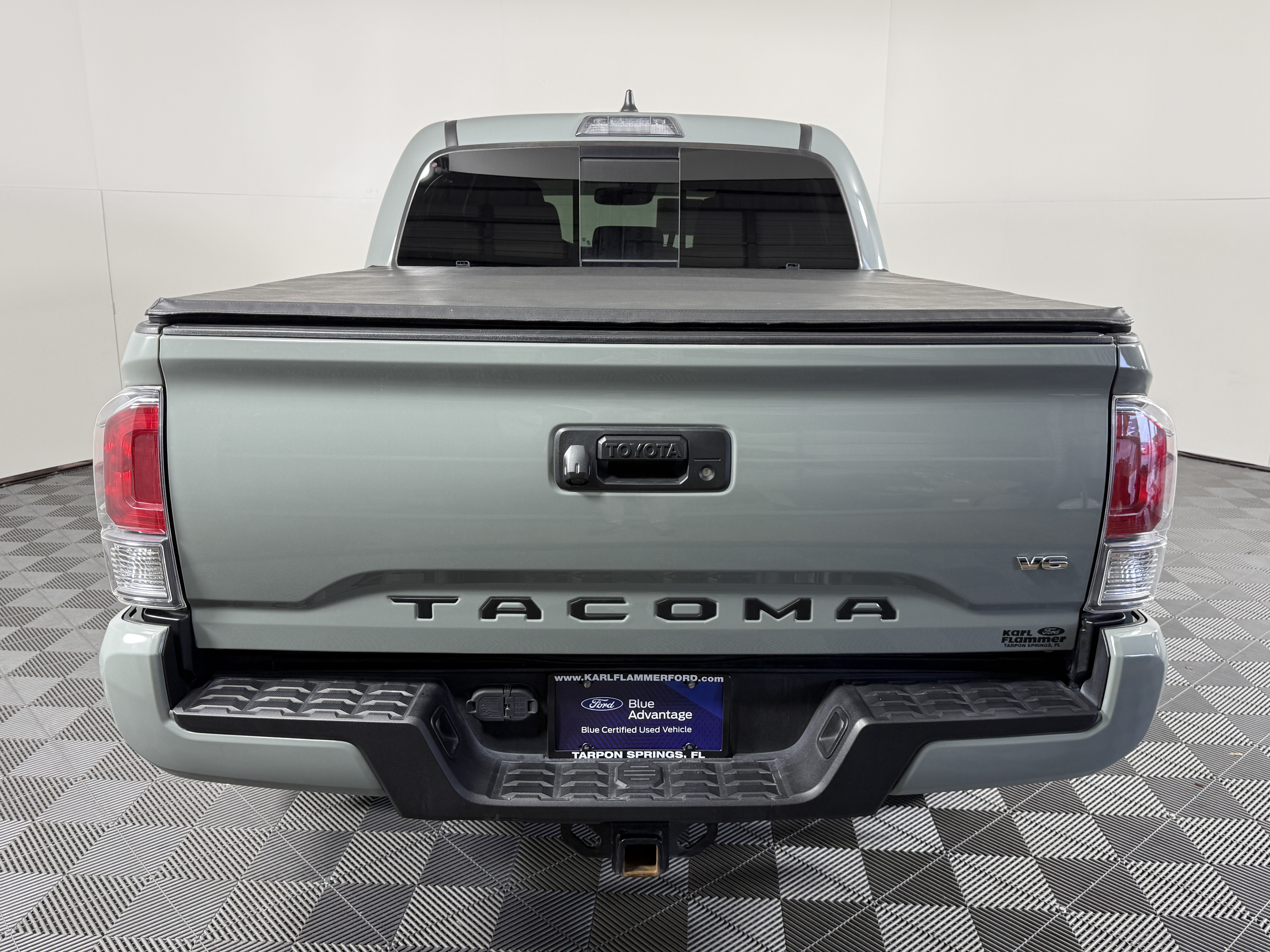 Used 2022 Toyota Tacoma TRD Sport AWD/4WD image 4