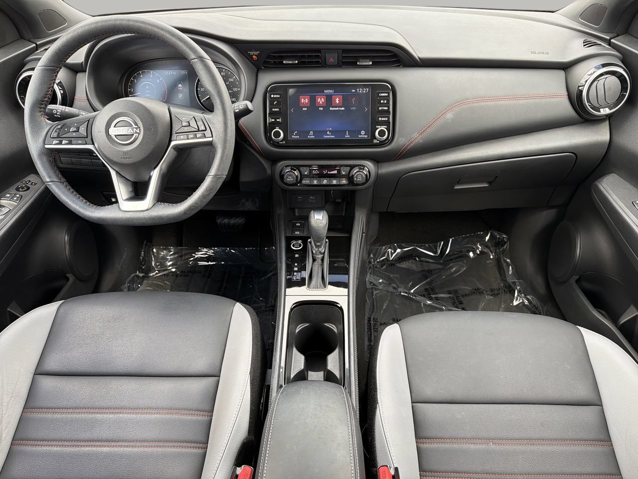 Used 2023 Nissan Kicks SR w/ SR Premium Package FWD image 12