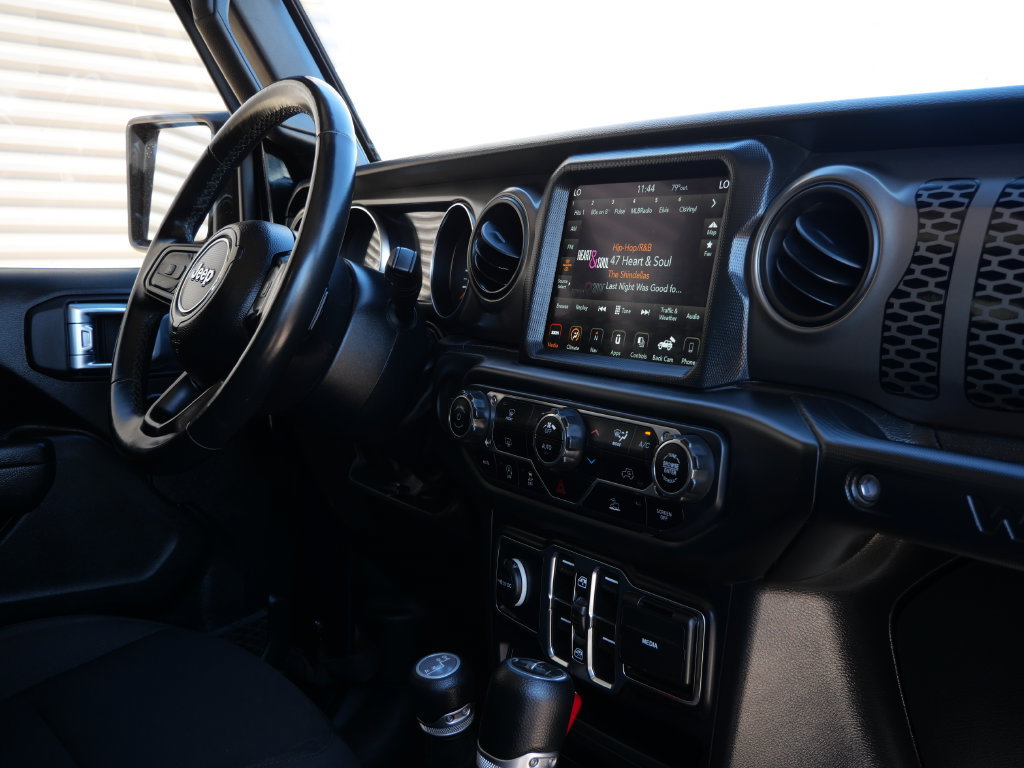 Used 2022 Jeep Wrangler Unlimited Sport AWD/4WD image 16