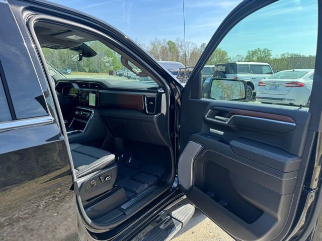 Used 2024 GMC Sierra 1500 Denali w/ Technology Package AWD/4WD image 16