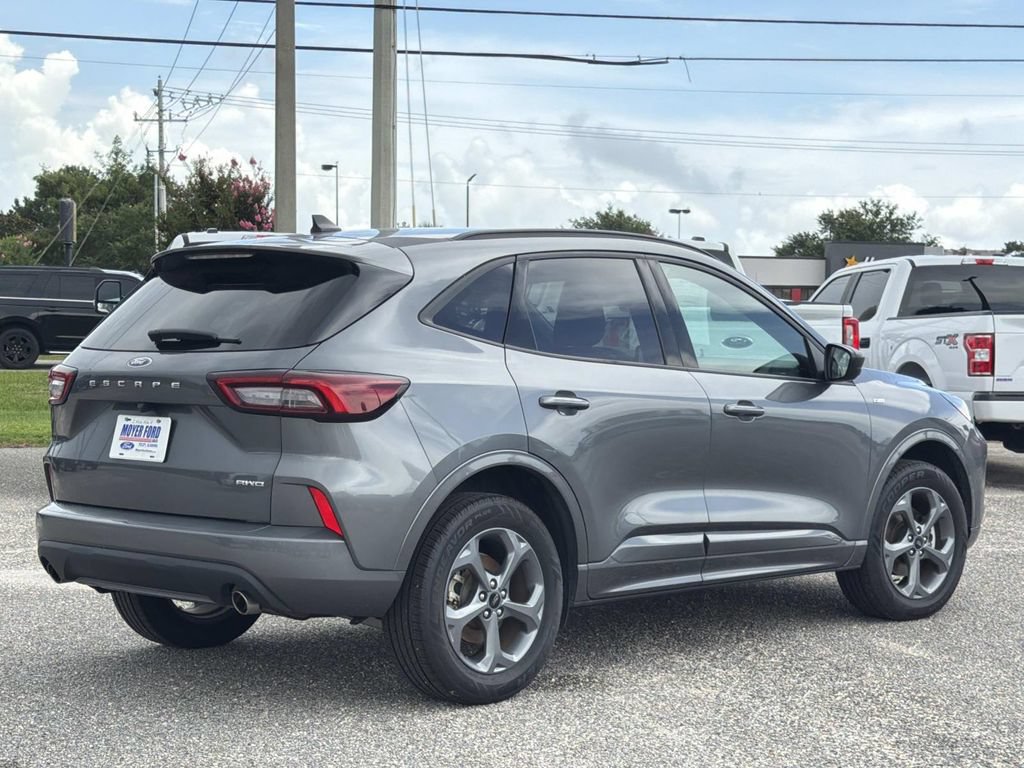Certified 2024 Ford Escape ST-Line AWD/4WD image 6