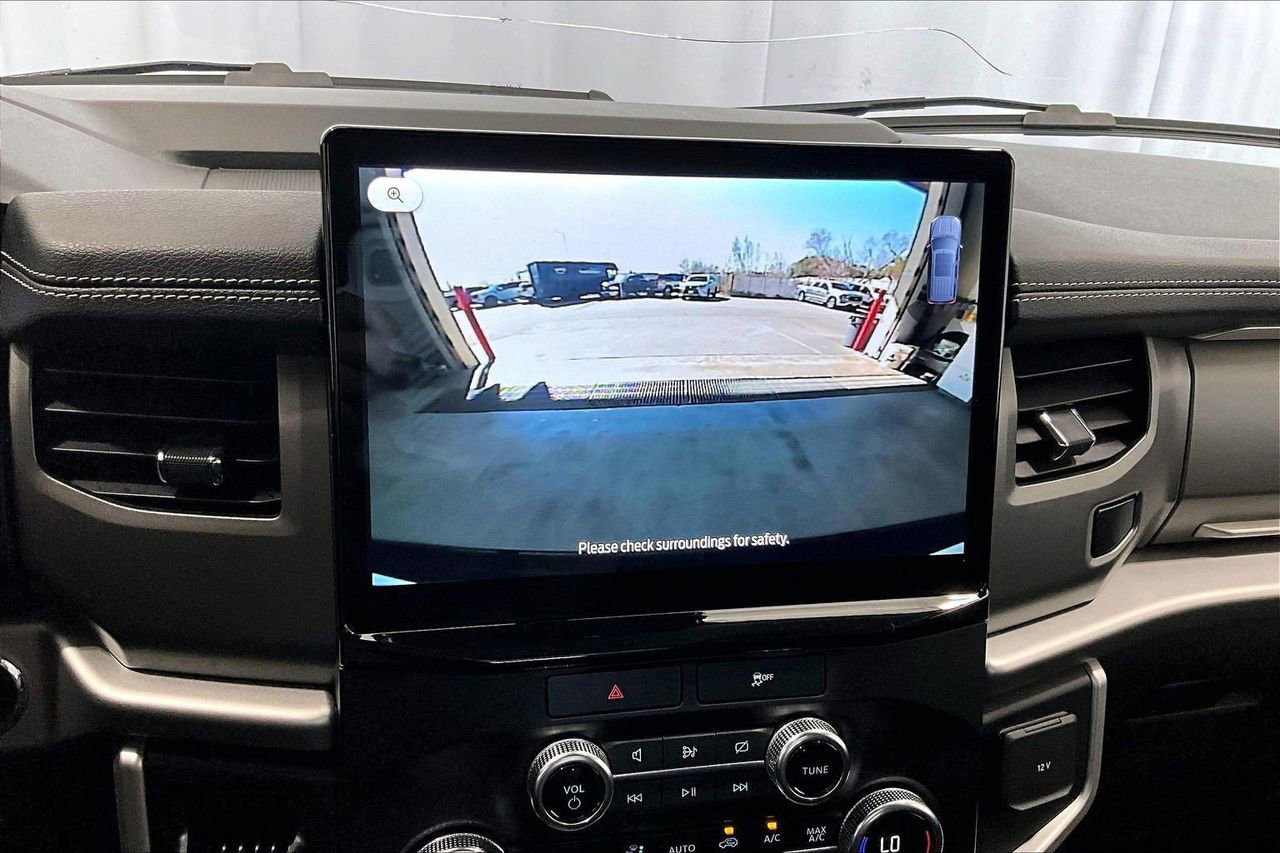 Certified 2023 Ford Expedition XLT image 25