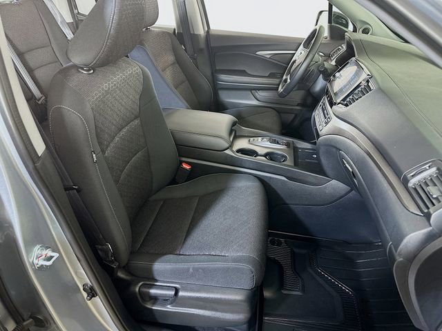 Used 2025 Honda Ridgeline Sport image 10