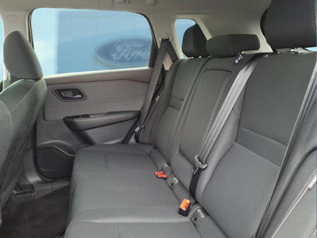 Used 2023 Nissan Rogue S image 16